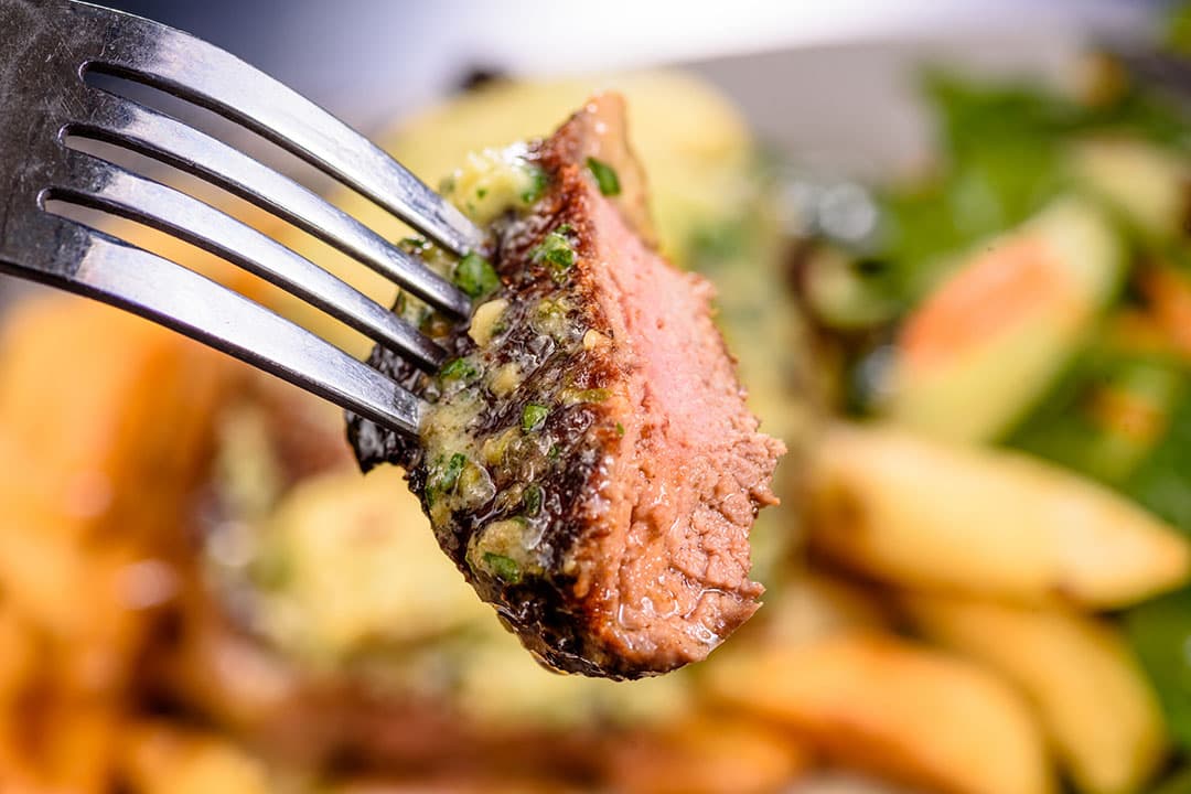 'Het is niet de overheid die ons betutteld. We worden juist betutteld door de fastfood-sector en de voedingsindustrie'. - Foto: Canva
