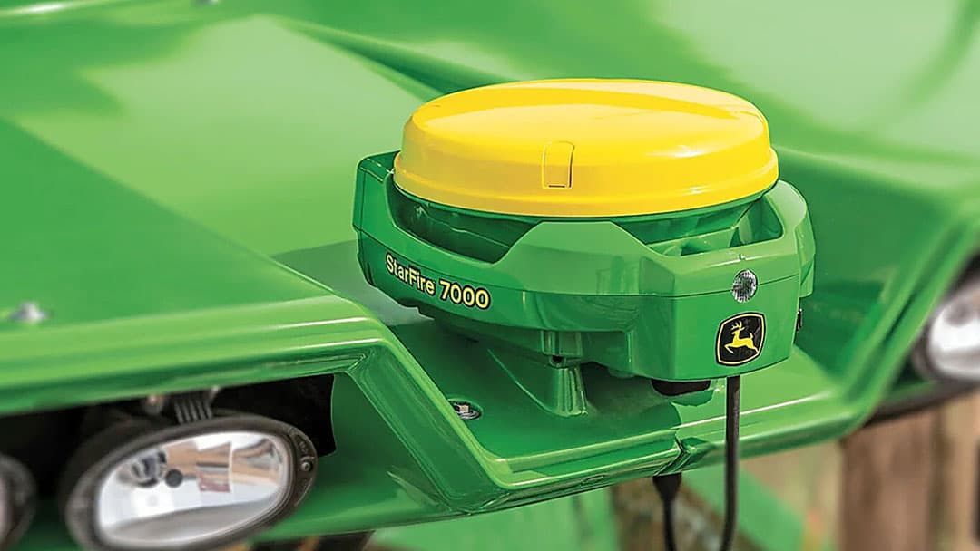 De nieuwe StarFire 7000 brengt RTK-nauwkeurigheid goedkoper binnen het bereik van gebruikers, aldus John Deere. - Foto: John Deere