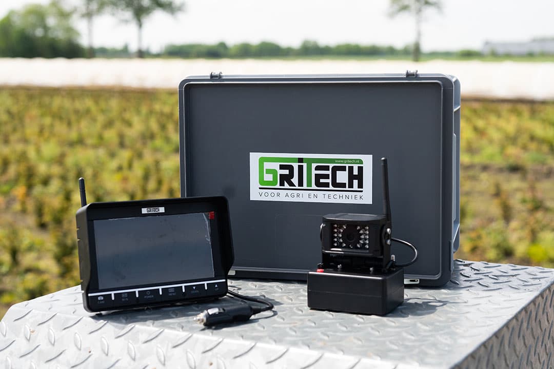 Het draadloze camerasysteem bestaat uit een camera en een 7-inch monitor. Het geheel komt in een opbergkist. -  Foto's: GriTech.