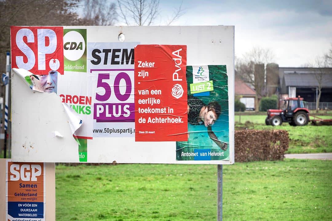 Verkiezingsbord in 2019 voor Provinciale Staten en Waterschappen. Foto: Koos Groenewold