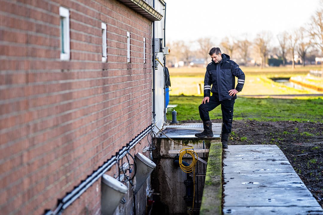 William Meulendijks innoveert verder met een duurzame afvoer van de dunne fractie uit het TCF, dat mede mogelijk is gemaakt met subsidie van de provincie Noord- Brabant. - Foto: Bert Jansen