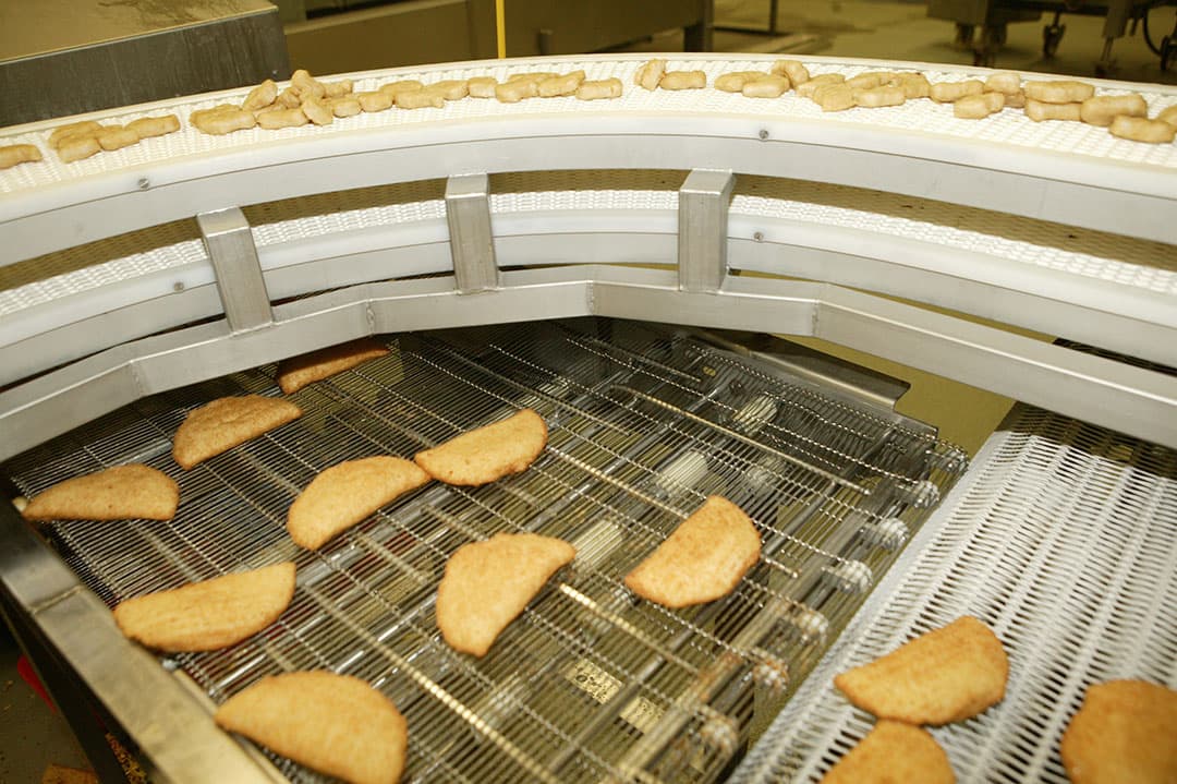 Zo’n 6,5% van het kippen- en kalkoenenvlees in de Belgische supermarkten bevat salmonella, meldde het Belgische televisieprogramma Pano. - Foto: Henk Riswick