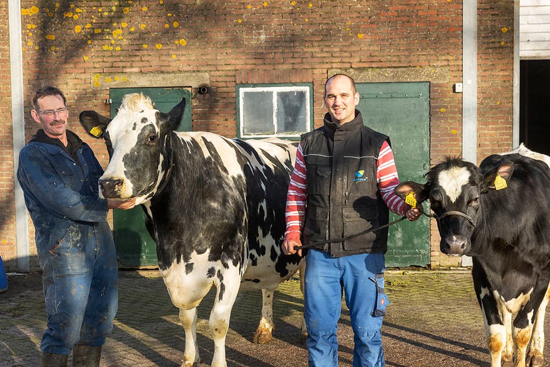 Adriaan Biesheuvel heeft Islandwave bij zich staan en Mark heeft de zesde generatie Summer Model aan het touw. - Foto: Roel Dijkstra