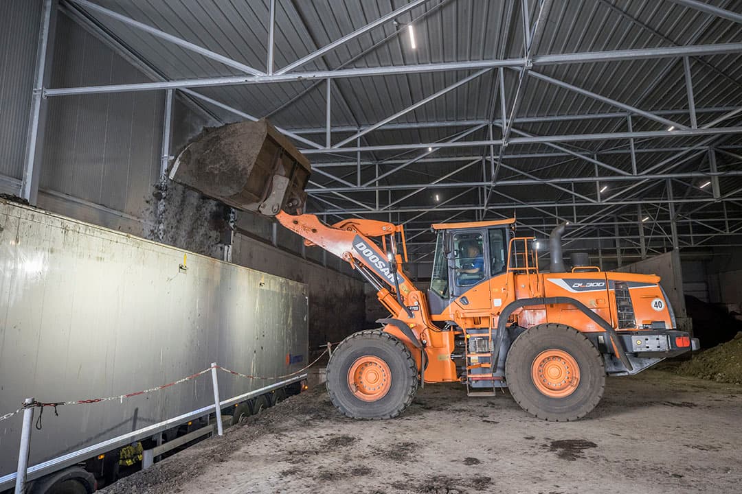 De afzet van de stapelbare fractie is afgelopen jaar ook goedkoper geworden. - Foto: Koos Groenewold