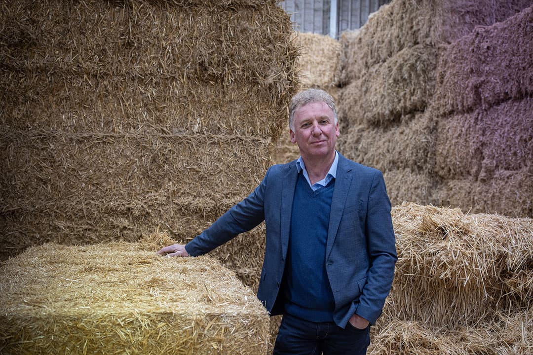 Arian Kamp (58) is melkveehouder in Raamsdonk. - Foto: Peter Roek