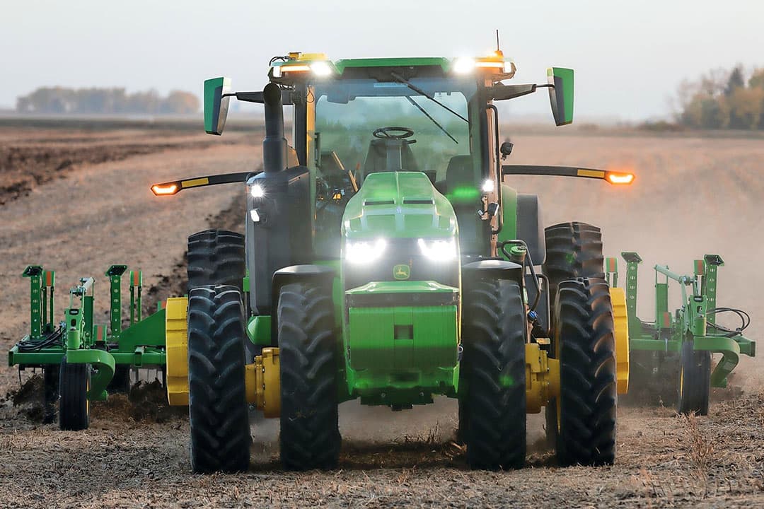 John Deere stelt op CES 2022 een autonoom werkende trekker voor. - Foto’s: John Deere