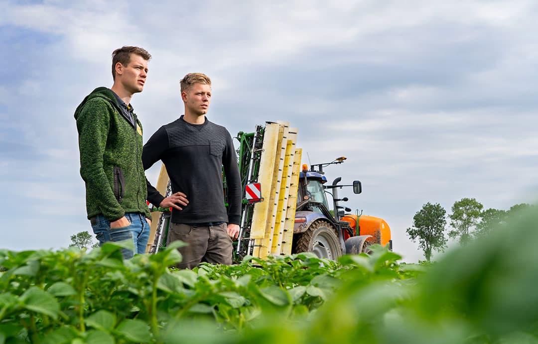 Gijs en Max Sturm, NPPL-deelnemers van het eerste uur. In NPPL 2.0 verschuift de focus van bedrijfsprocessen naar bedrijfsoverstijgend bedrijfsmanagement. - Foto: Jan WIllem Schouten