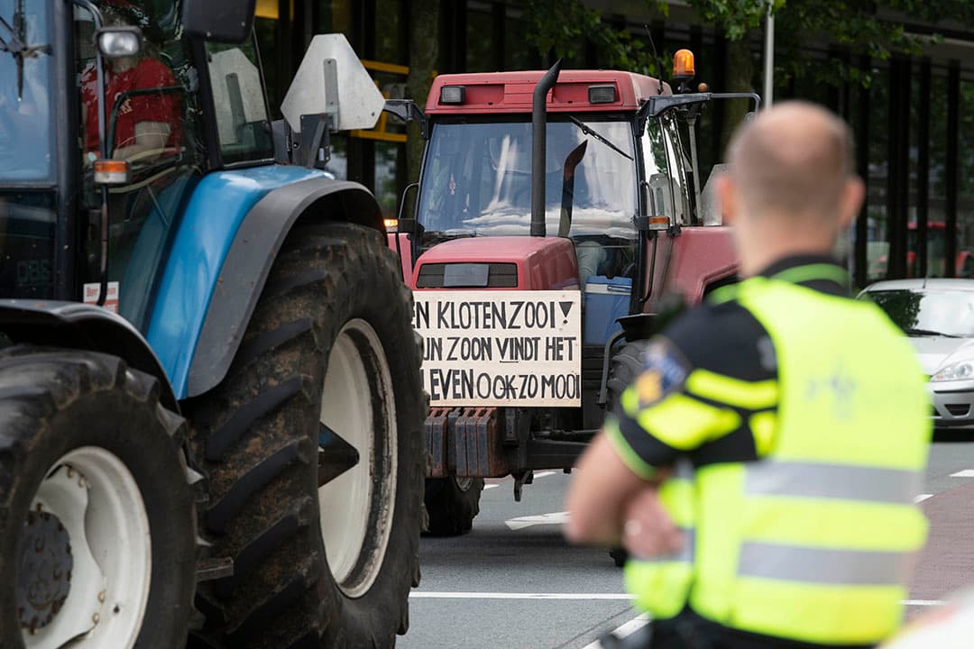 Vergaderboer: in Den Haag zijn ze niet zo blij met trekkeracties. - Foto: Mark Pasveer