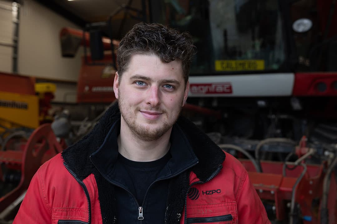 Gijs de Zwart (25) woont in Kuitaart (Zld.) en heeft met zijn vader een akkerbouwbedrijf van 80 hectare, plus aanvullend huurland. - Foto's: Peter Roek