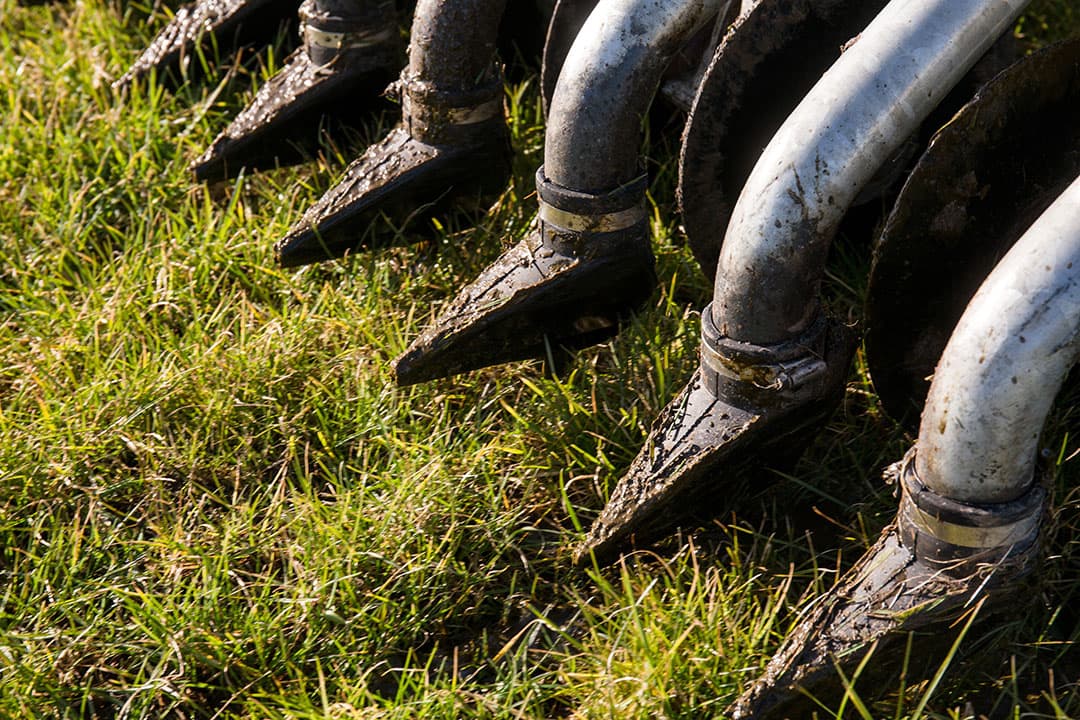 Een van de aanklachten betreft het opgeven van grond van de gemeente als eigen grond waarop mest zou worden uitgereden. - Foto: Herbert Wiggerman