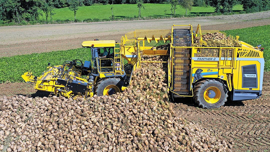De machine heeft een hoge lossnelheid en daardoor is een volle bunker (circa 30 kuub) in 50 seconden leeg.
