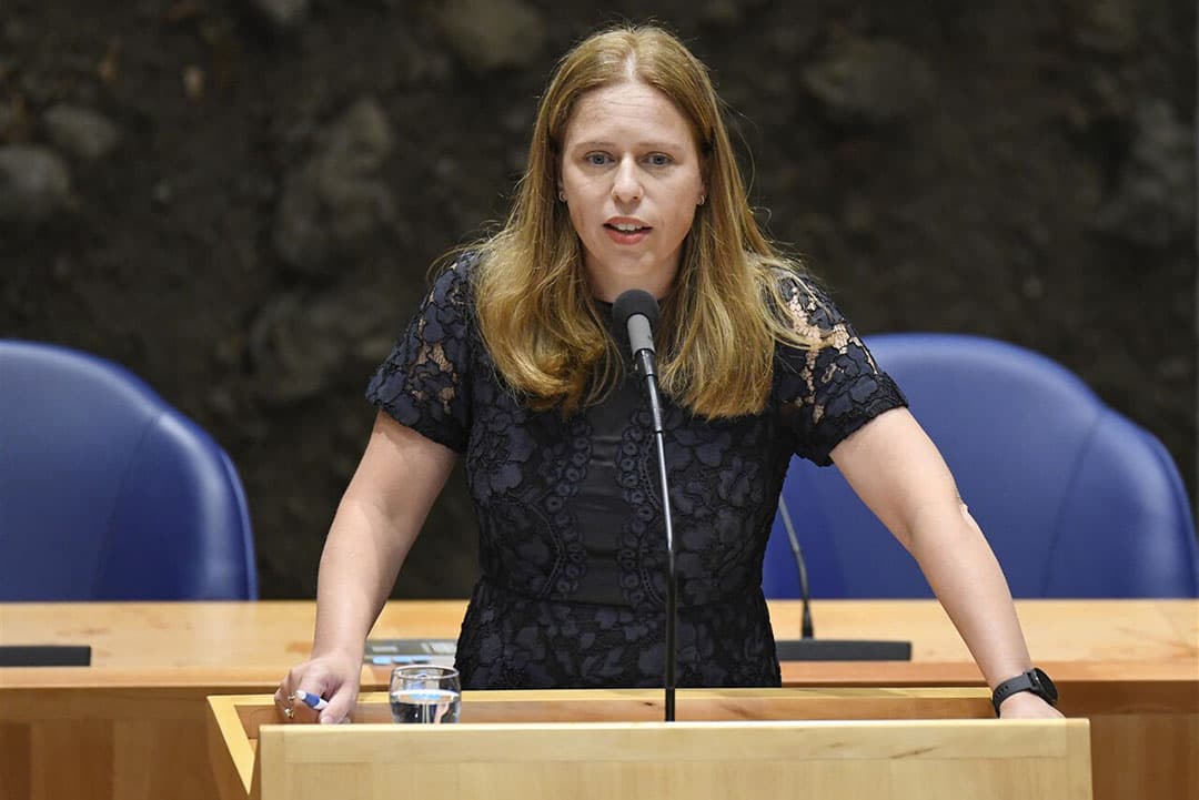 Carola Schouten, minister van Landbouw, Natuur en Voedselkwaliteit tijdens debat in de plenaire zaal van de Tweede Kamer. - Foto: ANP/Peter Hilz