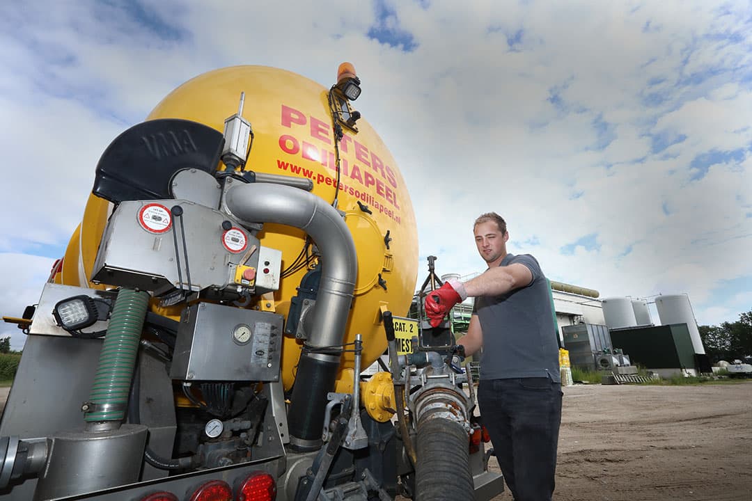 Het afzetcollectief stelt zich ook ten doel mestverwerkers in de benen te houden door te zorgen voor voldoende aanvoer. - Foto: Henk Riswick