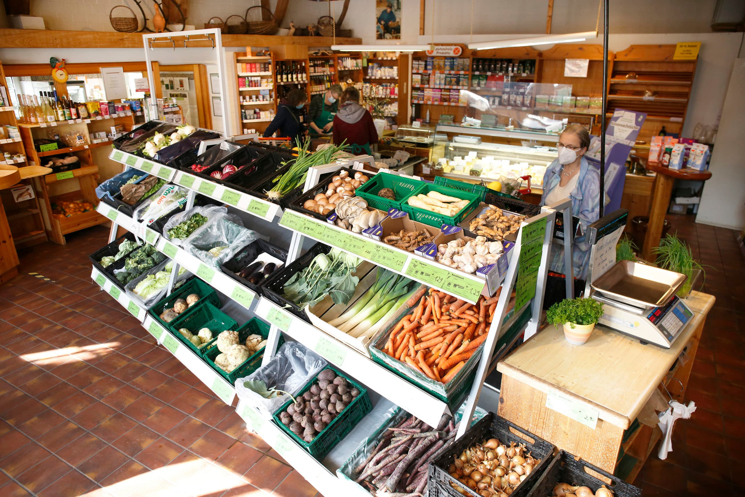 'Percentages biologische voeding blijven laag en in de supermarkt is het goedkoopste product spekkoper'. - Foto: Hans Prinsen