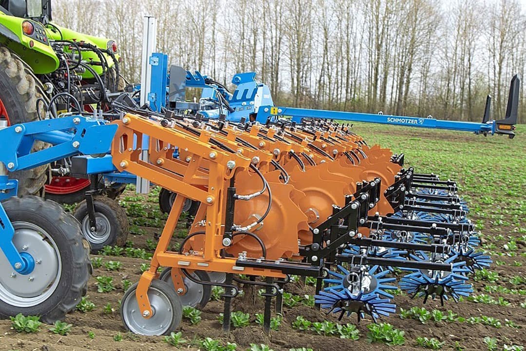 Schoffelfabrikant Schmotzer is in 2018 volledig overgenomen door Amazone. - Foto's: Schmotzer