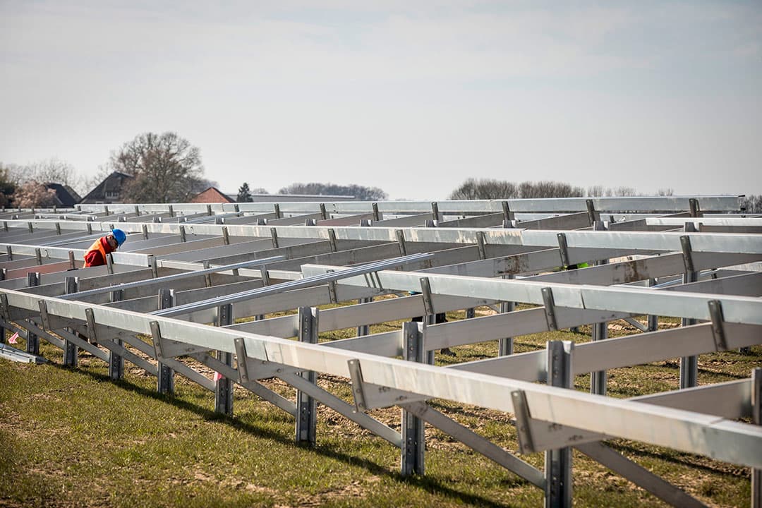 Een studiecommissie adviseert geen zonneweides in kwetsbare en waardevolle landschappen of op goed geschikte landbouwgronden. - Foto: Koos Groenewold