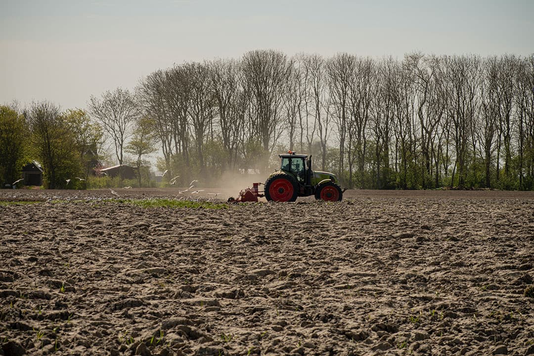 Jaarlijks registeer je de grond die je in gebruik hebt. RVO gebruikt deze informatie voor de grondgebonden subsidies die akkerbouwers, veehouders of tuinders aanvragen in de Gecombineerde opgave. - Foto: RVO