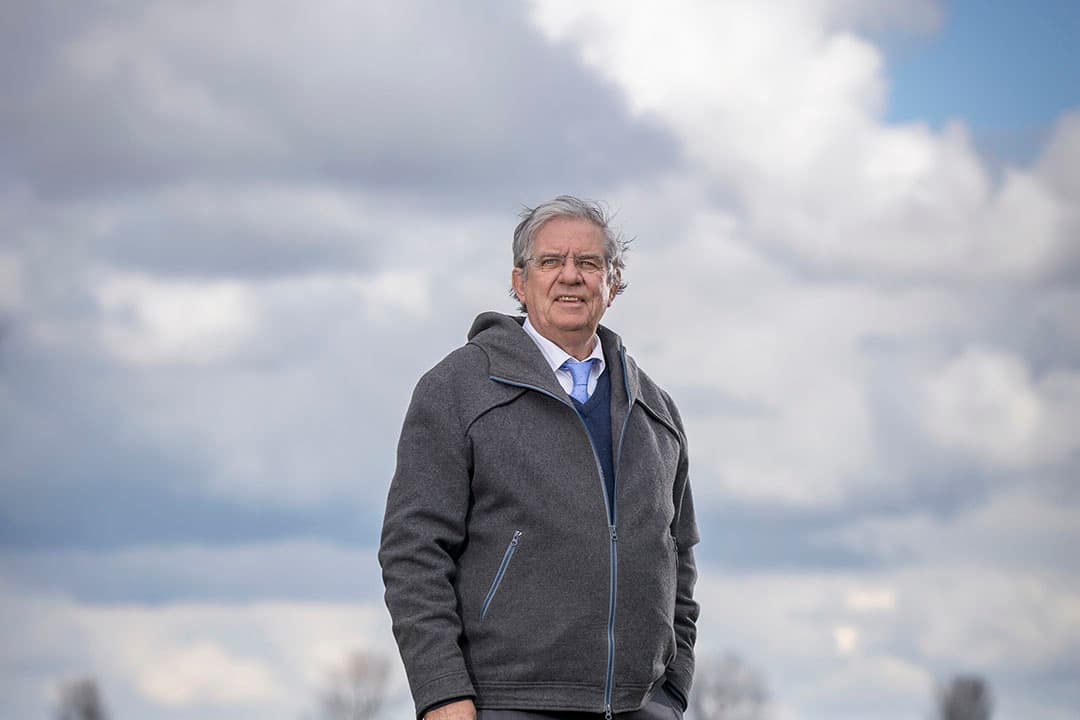 Cees Veerman concludeert dat de landbouw een 'geweldige verandering' moet ondergaan. - Foto: Roel Dijkstra