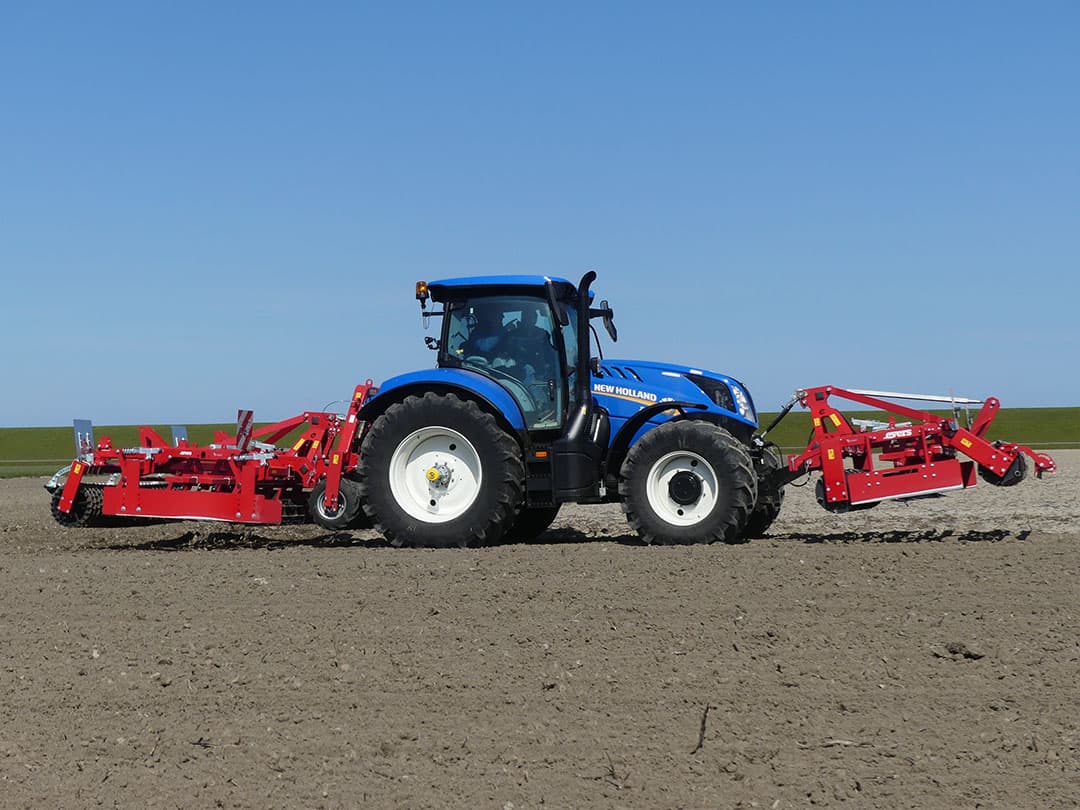 Evers Agro uit Almelo (Ov.) werkt aan een nieuwe zaaibedbereider. - Foto's: Martin Smits