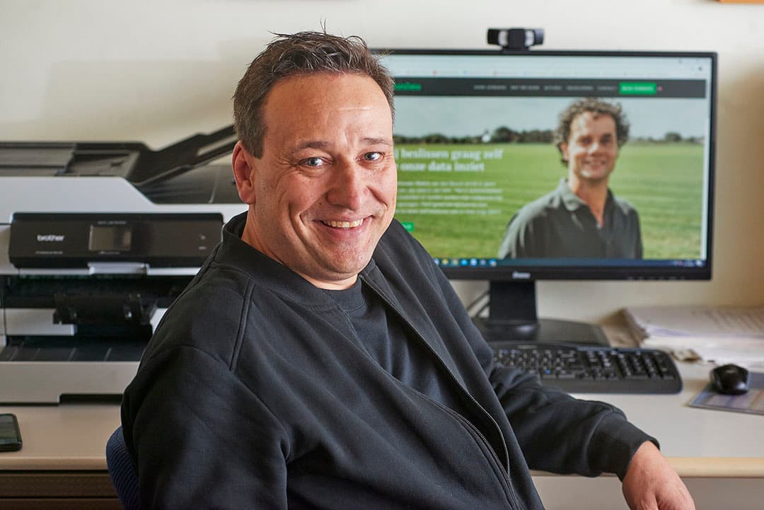 Varkenshouder en POV-bestuurslid Eric Stiphout roept varkenshouders nu werk te maken van hun databeheer. - Foto: Van Assendelft
