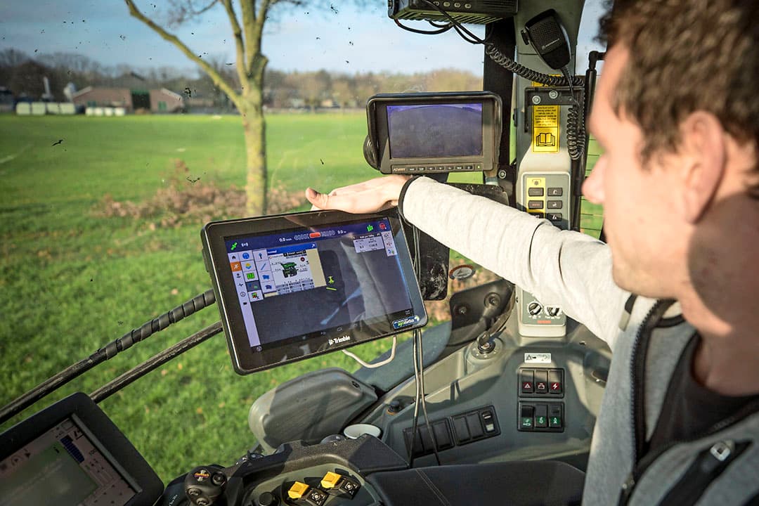 Precisielandbouw. De Nederlandse agri- en foodsector kan in lijn met het Klimaatakkoord meer produceren met minder, zegt Aalt Dijkhuizen. - Foto: Koos Groenewold
