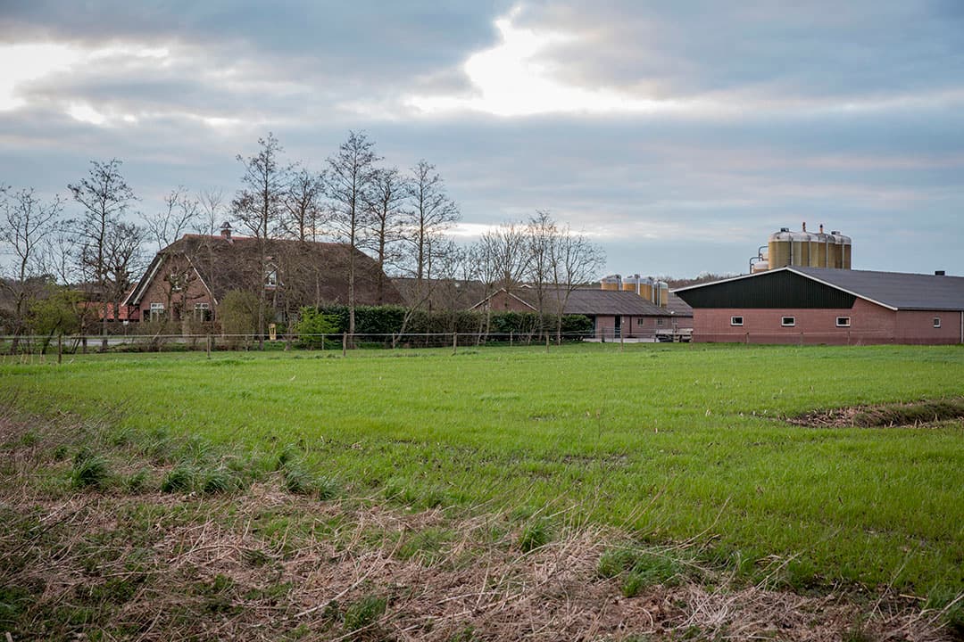 Dirk Dekker woonde 35 jaar op boerderij De Veldkamp in Nijkerk (Gld.) - Foto: Koos Groenewold
