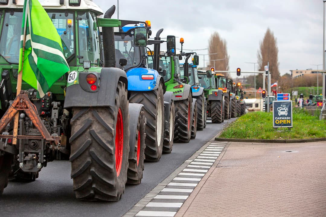 Boeren kwamen met ruim 2.000 trekkers naar Den Haag, maar het actiemiddel lijkt aan kracht in te boeten. - Foto: Roel Dijkstra Fotografie/Marc Heeman