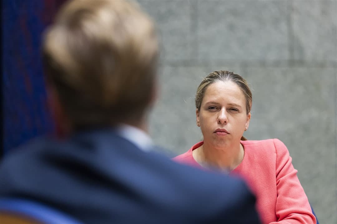 Landbouwminister Schouten stelt dat de land- en tuinbouw te veel afhankelijk is van de middelen. Een trendbreuk is nodig. Foto: ANP