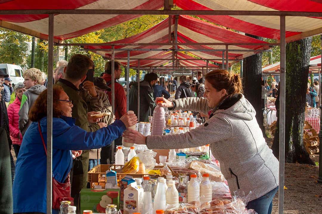 Boer-burgerontbijt als bedankje voor de steun en compensatie van de overlast na het boerenprotest in oktober 2019. - Foto: Roel Dijkstra