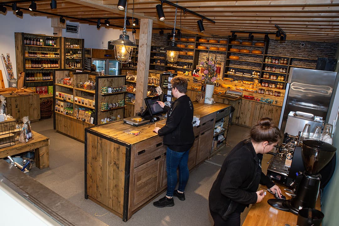 Melkveebedrijf Snoek in Teteringen (N.-Br.) maakt en verkoopt sinds 2019 ijs en andere producten. - Foto: Peter Roek