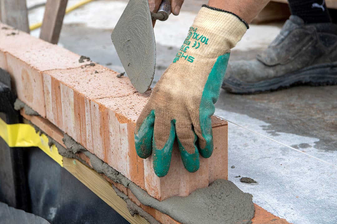 'De bouw kan nu vooruit, ten koste van de landbouw. Daar doen we trouwens ook zelf aan mee'. Foto: Cor Salverius Fotografie