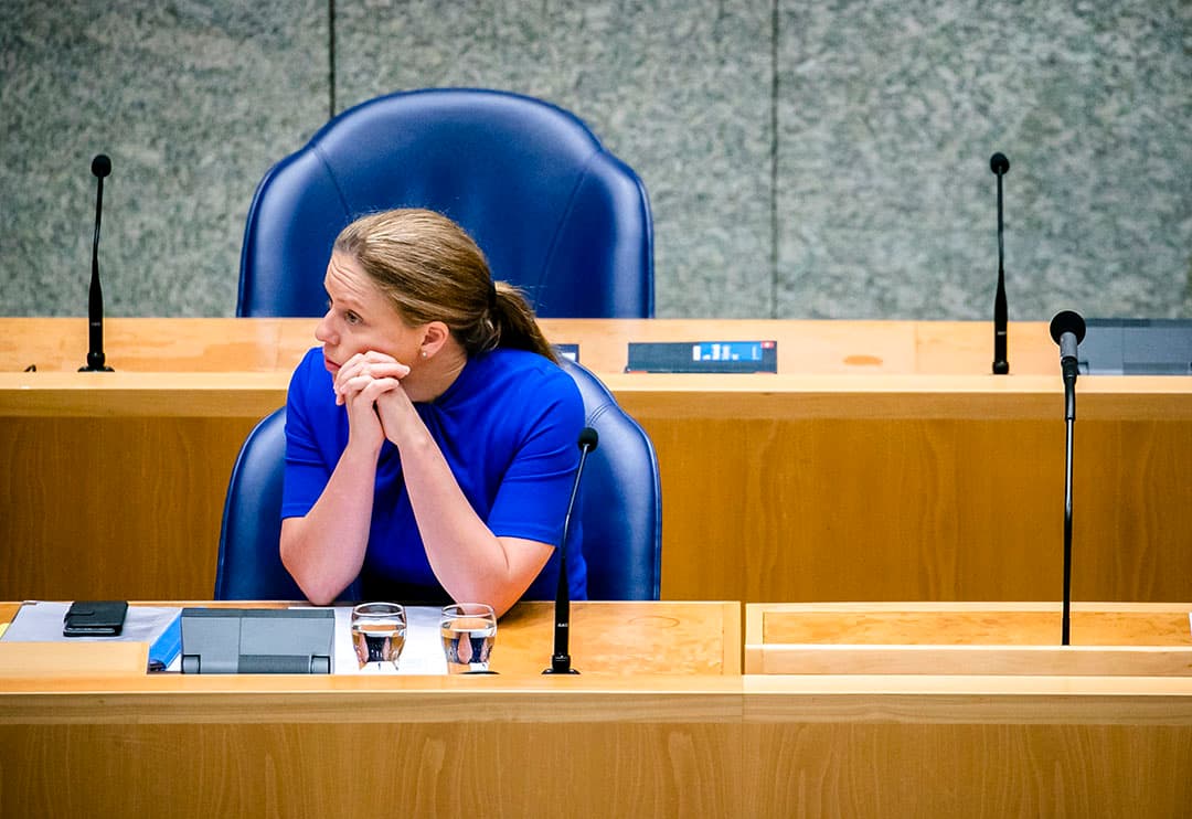 Minister Carola Schouten in de Tweede Kamer tijdens een debat over de gevolgen van de coronacrisis voor de landbouw, natuur en visserij. - Foto: ANP