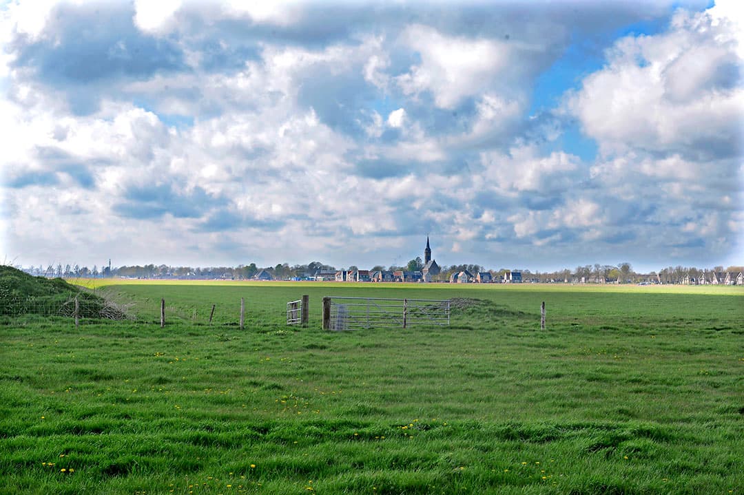 Het pachtnormsysteem leidt er onder meer toe dat in de Droogmakerijen, zoals hier in de Beemster, een extreem lage regionorm overblijft, zegt Jan Willemink. Hierdoor moet er voor de verpachters veel geld bij. - Foto: Fotopersbureau Dijkstra