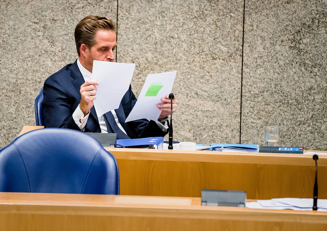 De zoönosestructuur werd in het leven geroepen, waarmee niet landbouwminister Schouten, maar minister van volksgezondheid Hugo de Jonge leidend is in de aanpak van de problematiek. Foto: ANP