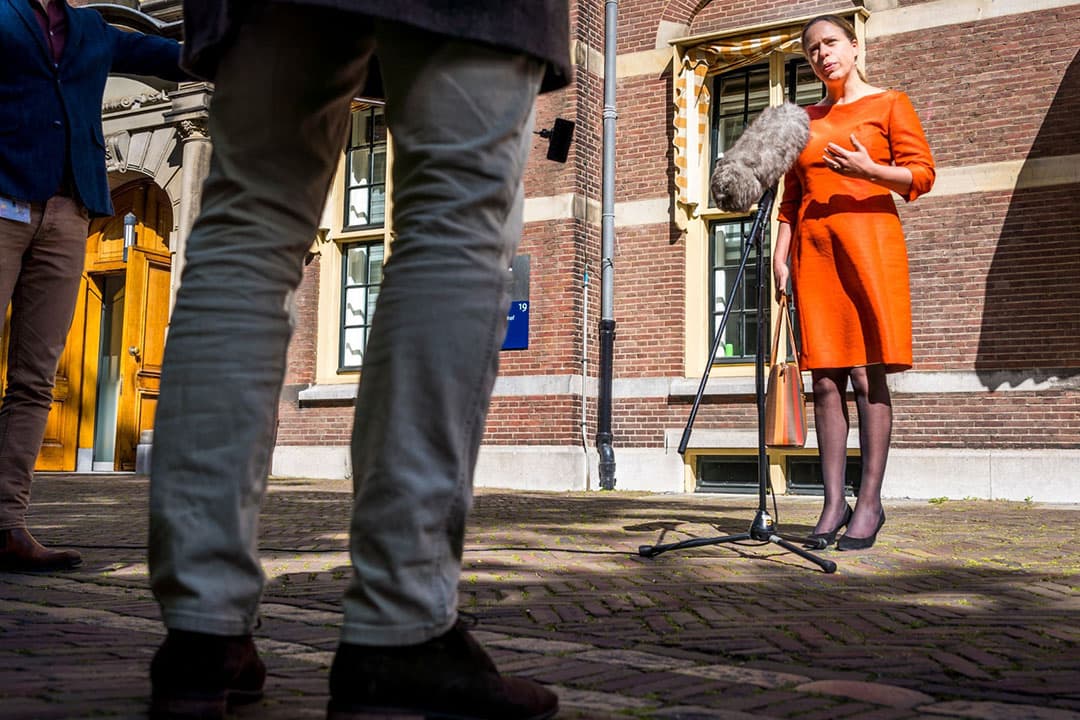 Landbouwminister Carola Schouten komt aan op het Binnenhof voor de wekelijkse ministerraad, vrijdag 15 maart. - Foto: ANP