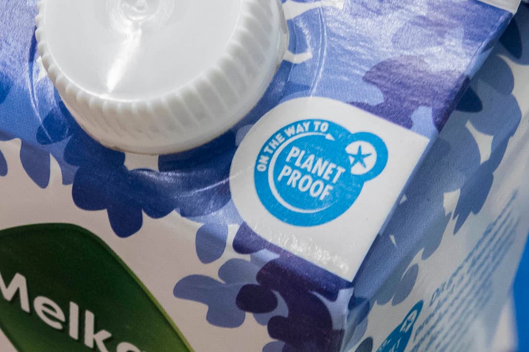 PlanetProof-keurmerk op melkpak. - Foto: Koos Groenewold