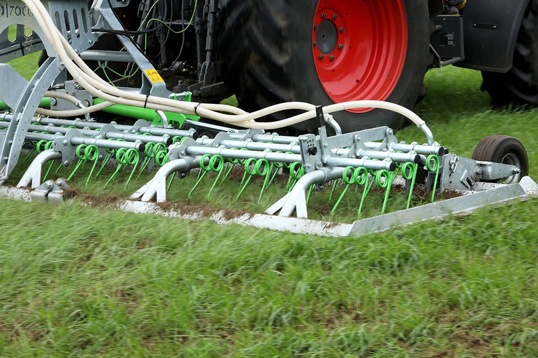 De Marke wil bestaand grasland als proef doorzaaien met wintergraan om zo de opbrengst in het voorjaar te verhogen. - Foto: Henk Riswick