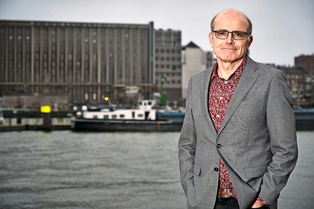 Jan Willem van der Schans:  De trend is onmiskenbaar, de voedselketens worden korter.  - Foto: Fred Libochant