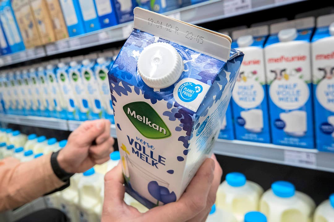 Overheid en retail zouden de verkoop van duurzame zuivel volgens het IEEP meer kunnen stimuleren. - Foto: Koos Groenewold
