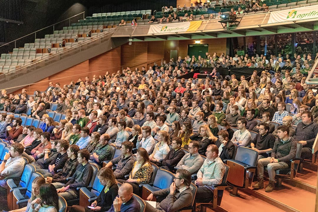 600 jonge boeren kwamen op de Agrifirm Jongerendag af. Het thema was 'Passie, poen en perspectief'. - Foto: Marnix Klooster