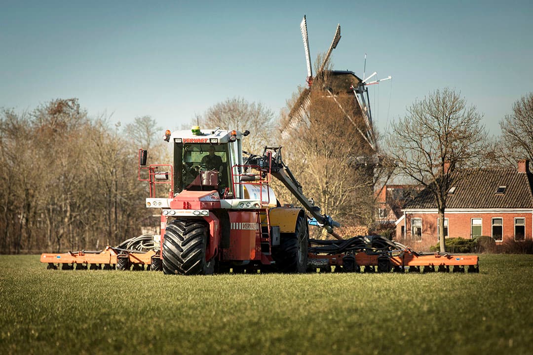 Een mestanalyse is noodzakelijk om zoe goed mogelijk op de norm te bemesten.