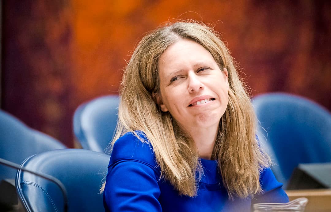 Minister Carola Schouten van LNV  tijdens een debat, september 2018, over berichten dat de NVWA niet ingreep bij misstanden in slachthuizen.