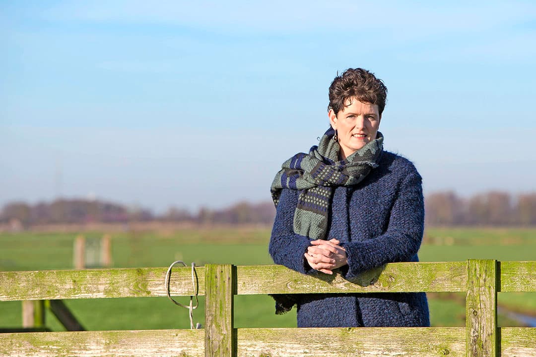 Sieta van Keimpema neemt het woord namens de veehouders tijdens de boerenprotestactie in Den Haag. - Foto: Anne van der Woude