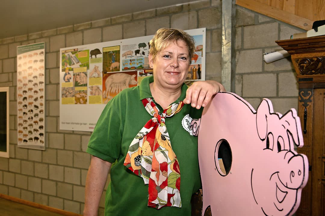 Naam: Carla Lemans (53). Woonplaats: Urmond (L.). Bedrijf: Varkensboerderij Op Gên Hei met 300 zeugen en 1.600 vleesvarkens.