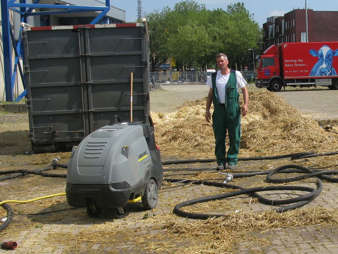 Tijdens de hitte op dinsdag was het binnen in de hallen beter vol te houden dan buiten. Niet alleen de ventilatieroosters, maar ook de deuren en mechanische ventilatie zorgen voor luchtstroming.