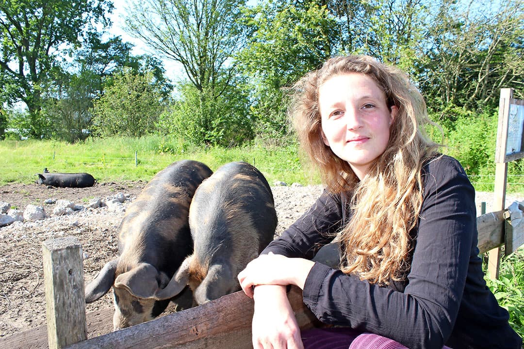 Frederieke Schouten wil een platform bieden aan vijf sterren varkensboeren, zodat mensen ontdekken hoe leuk en sociaal varkens zijn.
