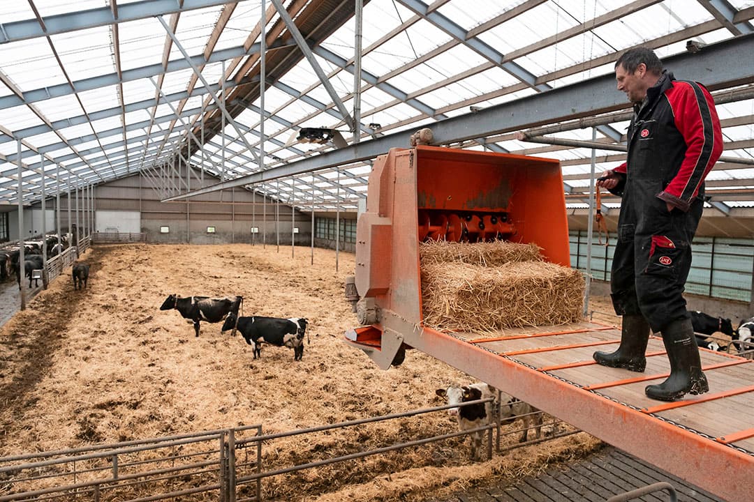 Inclusief windmolens produceert Slager nu 80.000 kilowatt. Zijn verbruik is 65.000 tot 70.000 kilowatt. Hij heeft dus nog marge. Die marge wil Slager gaan gebruiken voor een nieuwe elektrische auto.