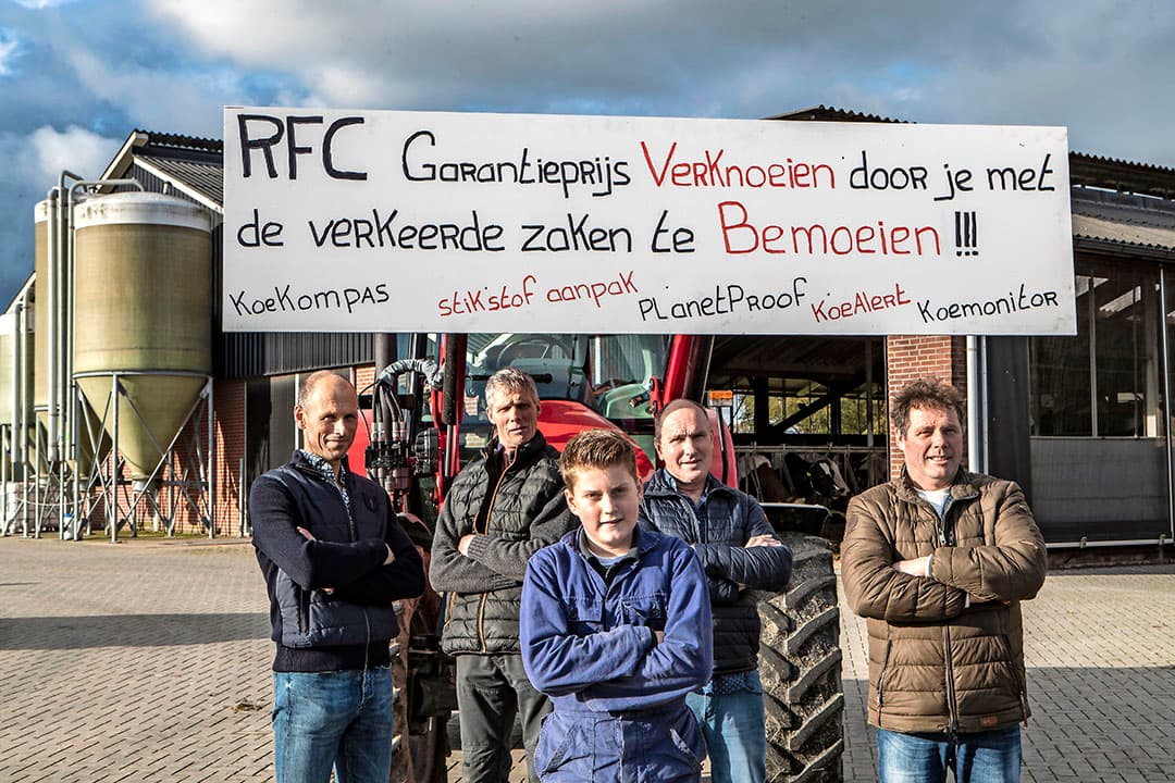 408794 BOEREN PROTEST TEGEN FRIESLAND CAMPINA - Tilligte (Ov.) - Luc Hemmelder en medestanders Bezorgde Friesland Campina Boeren (BFCB).