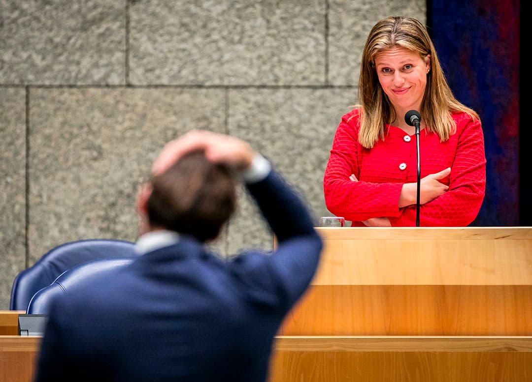 DEN HAAG - Carola Schouten, minister van Landbouw, Natuur en Voedselkwaliteit, in debat met Thierry Baudet (FvD) tijdens het debat met de Tweede Kamer over de aanpak van de stikstofproblematiek. ANP REMKO DE WAAL