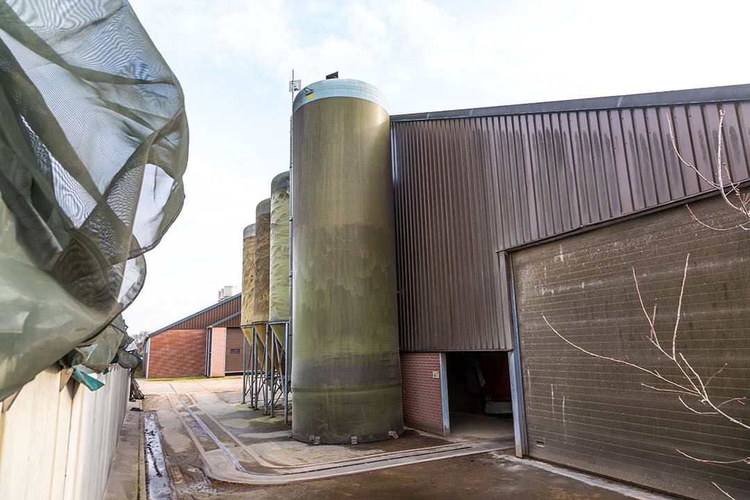 In het winterseizoen is Ter Beke ook druk met aardappels sorteren. De Vector bespaart op het inhuren van extra arbeid voor de akkerbouwtak.